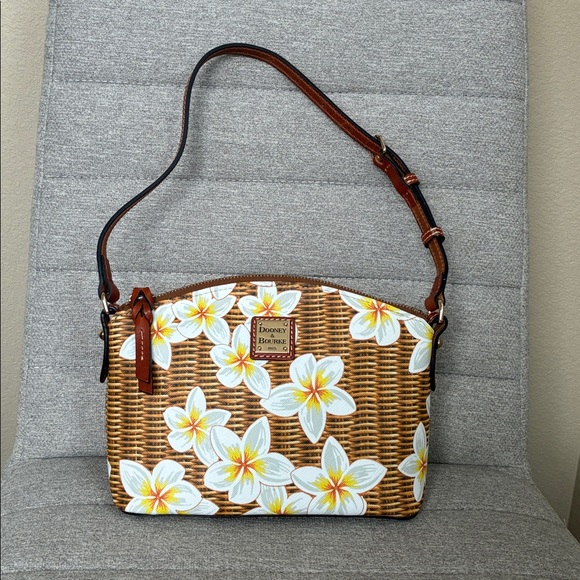 Dooney & Bourke Plumeria Floral and Wicker Pattern purse - Picture 3 of 16